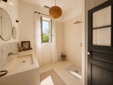 Maison de village à vendre 4 pièces 100 m2 , jardin, bassin de nage, garage PUYVERT  (84)