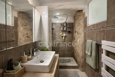 81 m² town house with private 50 m² garden and vaulted cellar for sale in PERTUIS (84)
