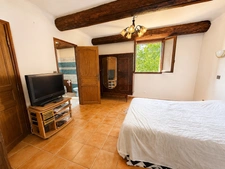Maison à vendre 6 pièces 176 m2 jardin double garage LAURIS (84)