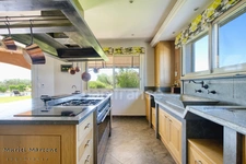 Propriété d’exception de 290 m2 au cœur de la Vallée des Baux-de-Provence sur 25 hectares 7 pièces MOULES (13)