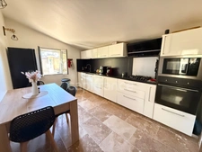 Maison de village de plain-pied avec jardin PUGET (84)