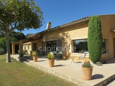 House for sale 293 m2, swimming pool, workshop plot of 7600 m2 LOURMARIN (84)