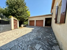 Maison à vendre 6 pièces 176 m2 jardin double garage LAURIS (84)