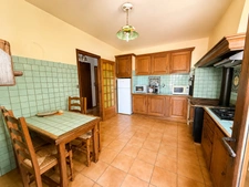 Maison à vendre 6 pièces 176 m2 jardin double garage LAURIS (84)