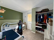 124 m2 apartment for sale 5 rooms Garden 556 m2 Swimming pool VILLELAURE (84)