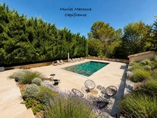 Mas du XVIIIe siècle de 210 m2, piscine, jardin de 6400 m2  OPPEDE (84)
