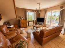 Maison à vendre 6 pièces 130 m2, dépendance, piscine, jardin  LAURIS (84)
