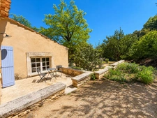 Mas du XVIIIe siècle de 210 m2, piscine, jardin de 6400 m2  OPPEDE (84)