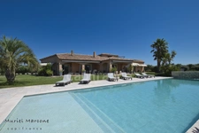 Exceptional property of 290 m2 in the heart of the Vallée des Baux-de-Provence – 25 hectare olive-growing estate for sale 7 rooms MOULES (13)