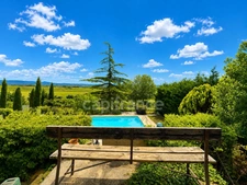 Propriété à vendre 8 pièces 274 m2 sur 1 hectare PERTUIS (84)