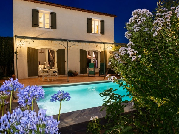 Maison à vendre 6 pièces 130 m2, dépendance, piscine, jardin  LAURIS (84)