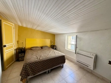 81 m² town house with private 50 m² garden and vaulted cellar for sale in PERTUIS (84)