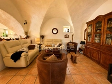 Propriété à vendre 8 pièces 274 m2 sur 1 hectare PERTUIS (84)
