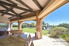 Propriété d’exception de 290 m2 au cœur de la Vallée des Baux-de-Provence sur 25 hectares 7 pièces MOULES (13)