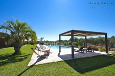 Exceptional property of 290 m2 in the heart of the Vallée des Baux-de-Provence – 25 hectare olive-growing estate for sale 7 rooms MOULES (13)