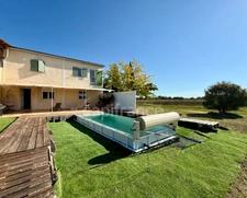 124 m2 apartment for sale 5 rooms Garden 556 m2 Swimming pool VILLELAURE (84)