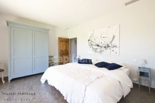 Exceptional property of 290 m2 in the heart of the Vallée des Baux-de-Provence – 25 hectare olive-growing estate for sale 7 rooms MOULES (13)