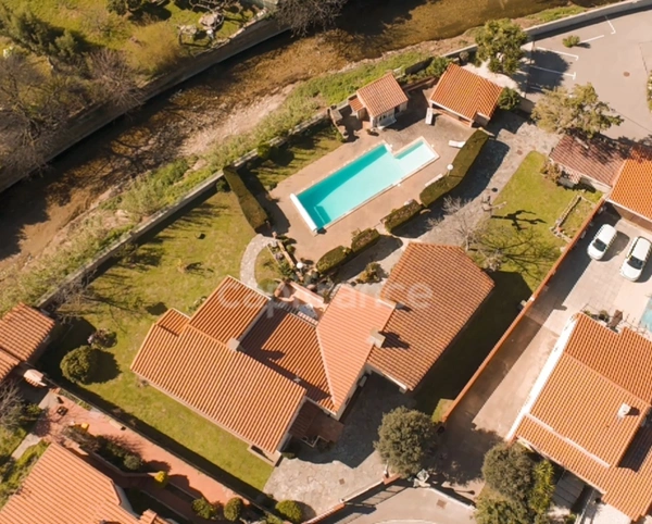 Pyrénées Orientales (66) - Maison 139 m² avec Jardin - Terrasse – Piscine – Garage – Dépendances  