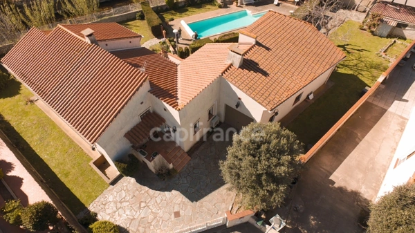 Pyrénées Orientales (66) - Maison 139 m² avec Jardin - Terrasse – Piscine – Garage – Dépendances  