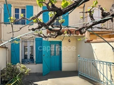 Pyrénées Orientales (66) - Village house - 3/4 bedrooms - Equipped kitchen - Air conditioning - Terrace, garage and cellar - View of the Canigou