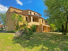 A vendre CRAYSSAC (46) Maison familiale 8 pièces de 200m² habitables - 5 chambres - 2 Vérandas - Terrain de 8000 m²