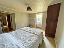 A vendre CREMPS (46) Maison en pierre 5 pièces de 101m² habitables - Dépendances - Terrain 1 857m²