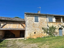 A vendre CREMPS (46) Maison en pierre 5 pièces de 101m² habitables - Dépendances - Terrain 1 857m²